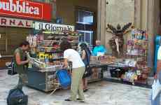 Xtrallusion photo gallery of Italy. Photos, pictures, images and photographs of the Italian Rivieras, the Italian Lakes, the Italian Alps, the Cinque Terre, the Amalfi coast and some of the most beautiful corners of Italy. Plus photos of Italian cities such as Pisa, Milan, Genoa and Rome.